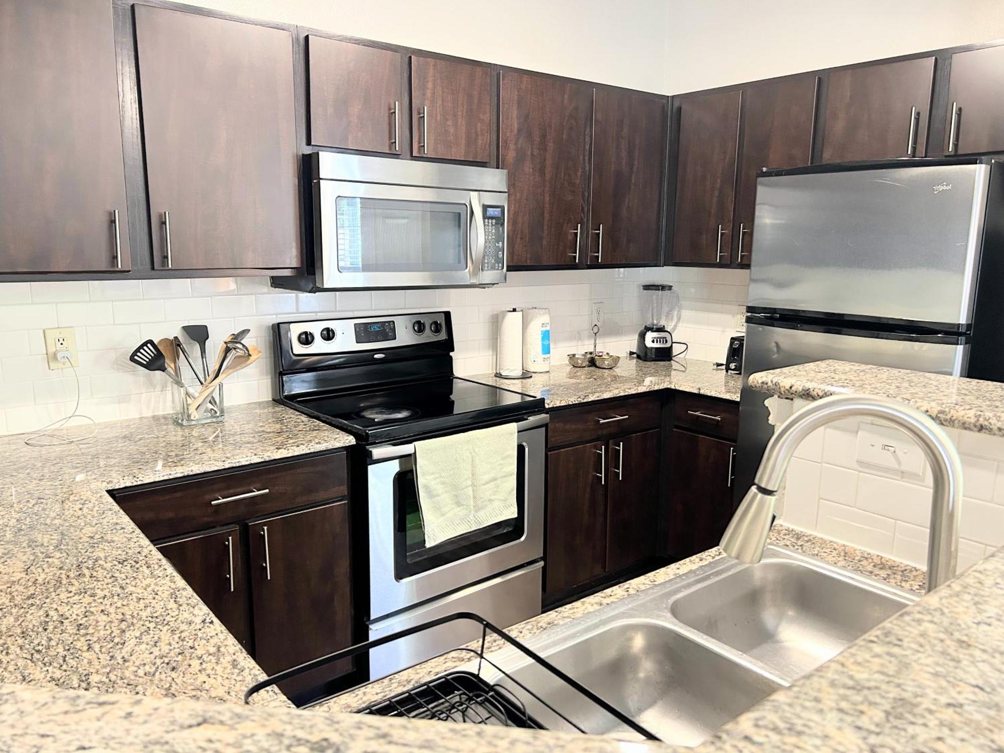 Hidden Gem At Med Center 2Br & 2Ba Apartment Houston Esterno foto