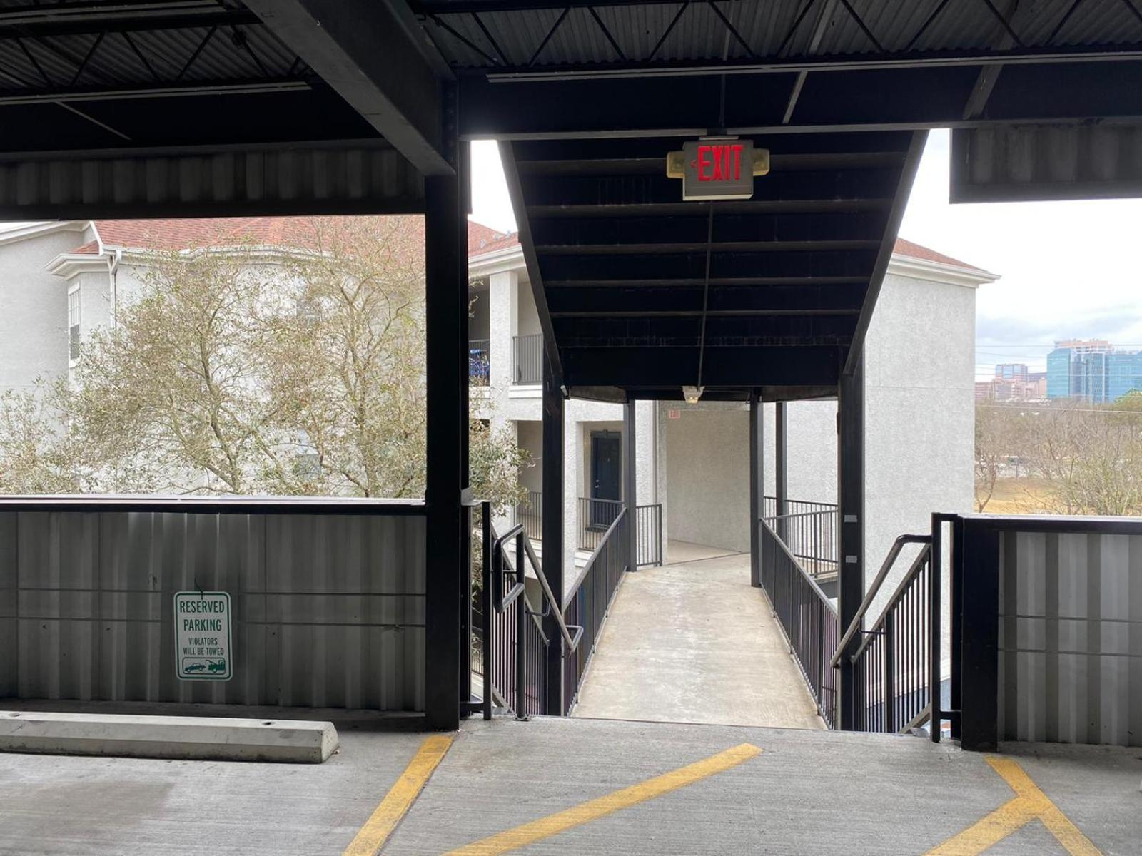 Hidden Gem At Med Center 2Br & 2Ba Apartment Houston Esterno foto