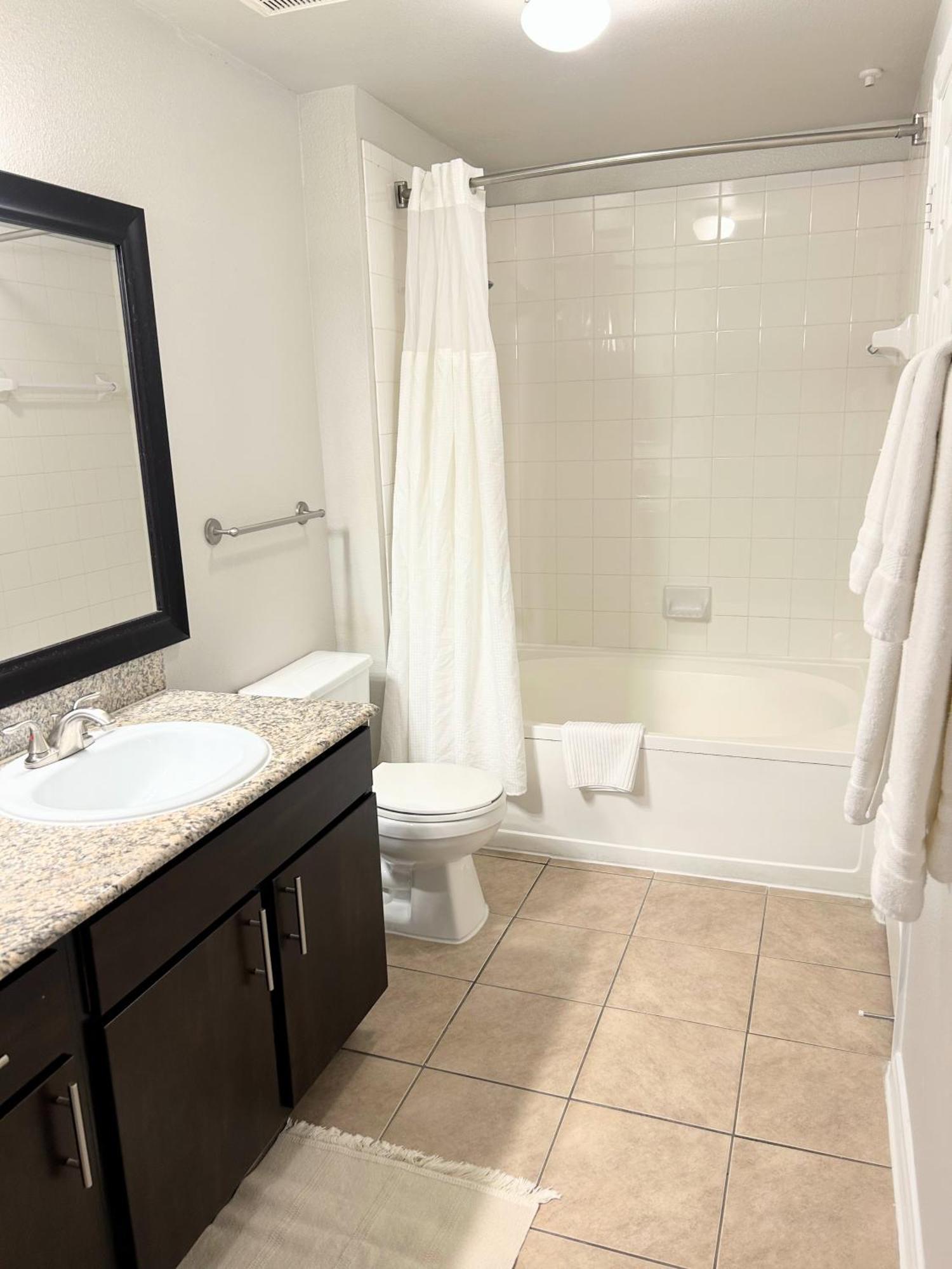 Hidden Gem At Med Center 2Br & 2Ba Apartment Houston Esterno foto